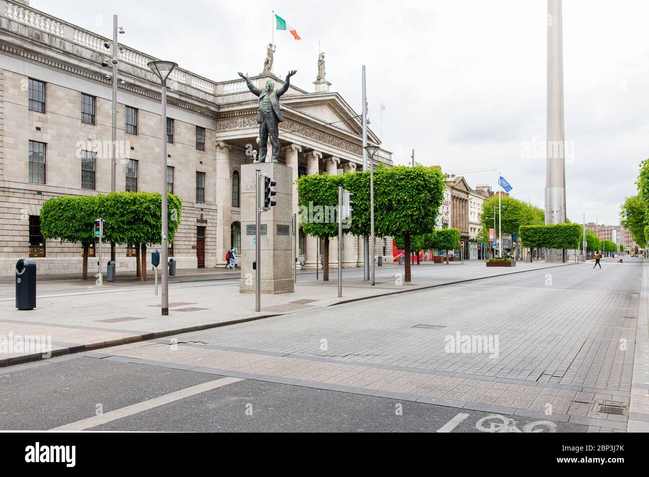 Dublin, Irland. Mai 2020. Begrenzte Anzahl und Verkehr auf der O`Connell St in Dublin, da Geschäfte und Geschäfte aufgrund von Covid-19 Pandemiebeschränkungen geschlossen wurden Stockfoto